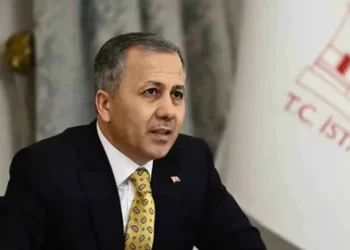 Yolu kapatan düğün konvoyundaki 10 araç sürücüsü yakalandı