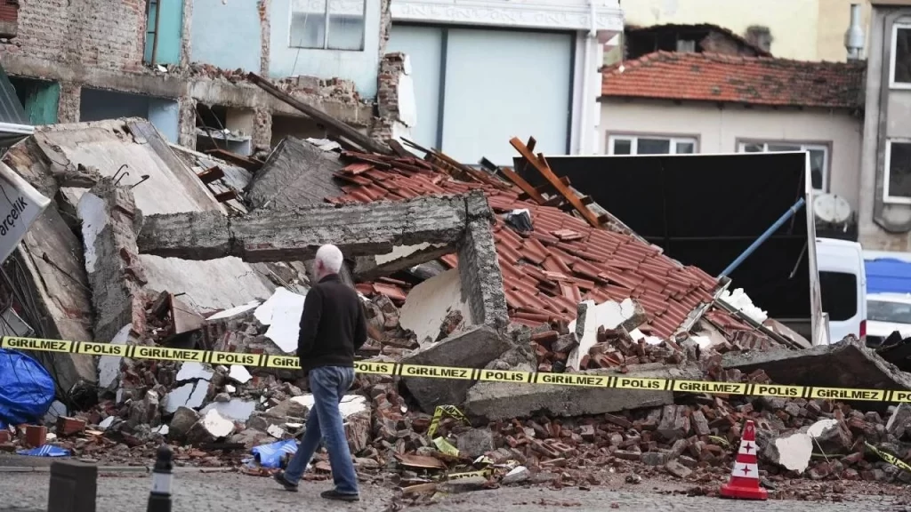 Balıkesir’de 330 artçı sarsıntı kaydedildi balikesir artci habermeydan