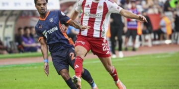 Başakşehir, Antalya'da 3 puanı 4 golle aldı! Başakşehir, Antalya’da 3 puanı 4 golle aldı!