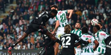 Beşiktaş, Konya'dan 3 puanla dönüyor! Beşiktaş, Konya’dan 3 puanla dönüyor!