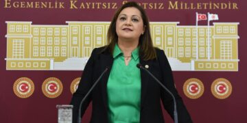 Burcu Köksal’dan AK Parti iddialarına sert yanıt: Hiçbir yere gitmiyorum