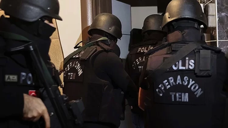 İstanbul'da düzenlenen DEAŞ operasyonunda 6 şüpheli gözaltına alındı.