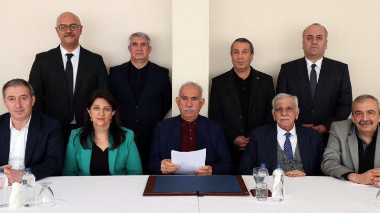 DEM Parti, Abdullah Öcalan ile yaptığı görüşmeye ilişkin açıklama yaptı.
