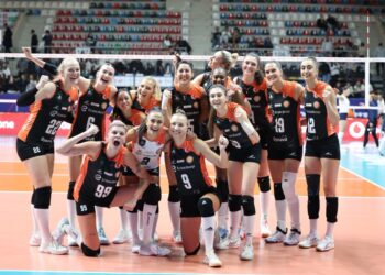 Eczacıbaşı Dynavit, İlbank’ı set vermeden yendi!