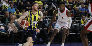 Fenerbahçe Beko, Karşıyaka’yı rahat geçti!