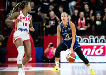 Fenerbahçe Opet, DVTK Huntherm’i farklı geçti!