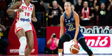 Fenerbahçe Opet, DVTK Huntherm’i farklı geçti!