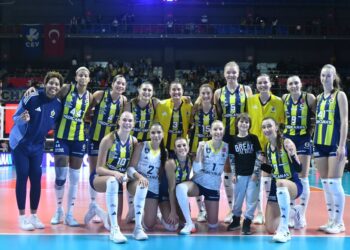 Fenerbahçe, THY’ye set vermedi!