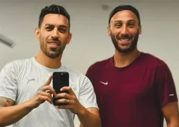 Fenerbahçe’de, 2 yıldız resmen kadro dışı!