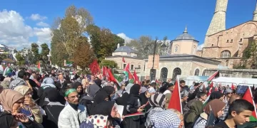 Ayasofya’dan Eminönü’ne: Filistin’e destek için büyük yürüyüş düzenlendi