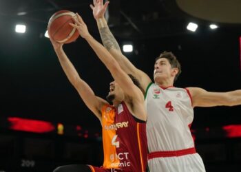 Galatasaray, Karşıyaka'yı farklı yendi! Galatasaray, Karşıyaka’yı farklı yendi!