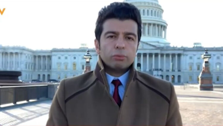 NTV’nin ABD temsilcisi olarak görev yapan Günay, Beyaz Saray bahçesinde AP kamerasına yansıyan konuşması nedeniyle işten çıkarıldı.