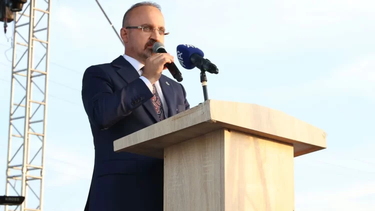 Bakan Yardımcısı Turan, DEM Parti’deki “Öcalan” sloganına tepki gösterdi.