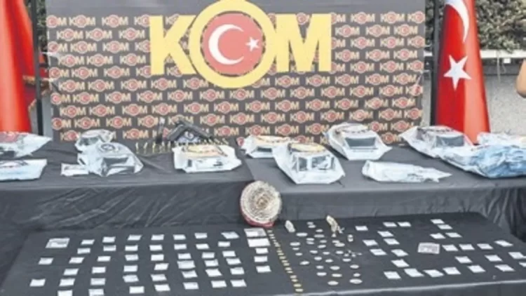 Kapalıçarşı’da şampuan şişesine gizlenen pırlantalar....