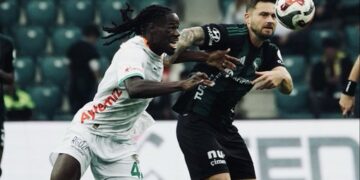 Kocaelispor, Alanyaspor'u 2 golle geçti! Kocaelispor, Alanyaspor’u 2 golle geçti!