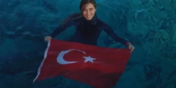 İletişim Başkanı Duran’dan millî sporcumuz Ercümen’e tebrik mesajı