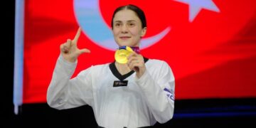 Milli tekvandocu Merve Dinçel Kavurat Dünya şampiyonu oldu! Milli tekvandocu Merve Dinçel Kavurat Dünya şampiyonu oldu!