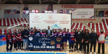 Muş'ta, kızlar voleybol maçında kadına şiddet farkındalığı! Muş’ta, kızlar voleybol maçında kadına şiddet farkındalığı!