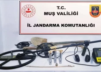 Muş’ta, tarihi eser aramak için kaçak kazı yapan 7 kişi yakalandı!
