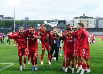 Pendikspor, Serik Spor önünde 3 puanı 4 golle aldı! Pendikspor, Serik Spor önünde 3 puanı 4 golle aldı!