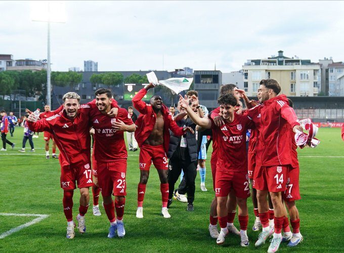 Pendikspor, Serik Spor önünde 3 puanı 4 golle aldı! pendikspor serik spor onunde 3 puani 4 golle aldi habermeydan e1761413230798