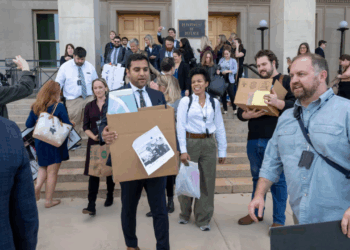 Pentagon’un yeni basın kurallarına karşı çıkan gazeteciler ofislerini terk ediyor