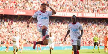 Sevilla, Barcelona’yı 4 golle devirdi!