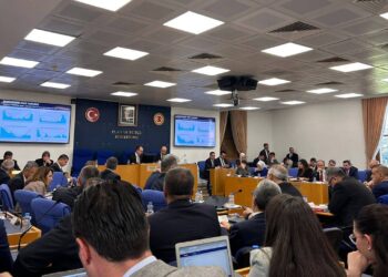 SGK Başkanı’nın açıklamaları Meclis Komisyonu’nda gerginliğe yol açtı SGK Başkanı’nın açıklamaları Meclis Komisyonu’nda gerginliğe yol açtı