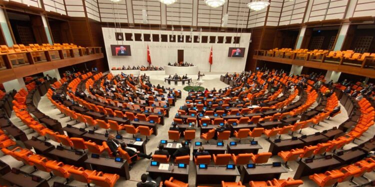 TBMM yeni haftaya yoğun gündemle başlıyor