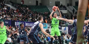 TOFAŞ, evinde Türk Telekom’u rahat geçti!