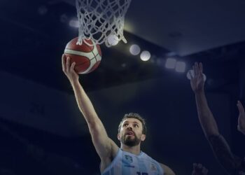 Türk Telekom 85-61 Aliağa Petkim Spor