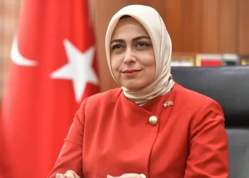 Türkiye'nin Kuveyt Büyükelçisi Sönmez: Cumhurbaşkanı Erdoğan'ın ziyareti stratejik işbirliğini daha da pekiştirmiştir Türkiye’nin Kuveyt Büyükelçisi Sönmez: Cumhurbaşkanı Erdoğan’ın ziyareti stratejik işbirliğini daha da pekiştirmiştir