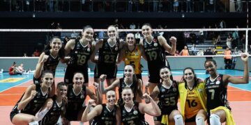 VakıfBank, Galatasaray Daikin'e set vermedi! VakıfBank, Galatasaray Daikin’e set vermedi!