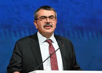 Bakan Tekin’den “24 Kasım haftasında öğretmenleri ziyaret edin” çağrısı