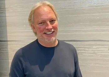 Adnan Şen ikinci kez ameliyat olacak Adnan Şen ikinci kez ameliyat olacak