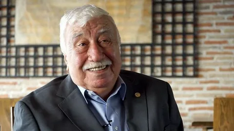 Türk tiyatrosunun usta ismi Ahmet Gülhan kimdir? Ahmet Gulhan kimdir1 habermeydan