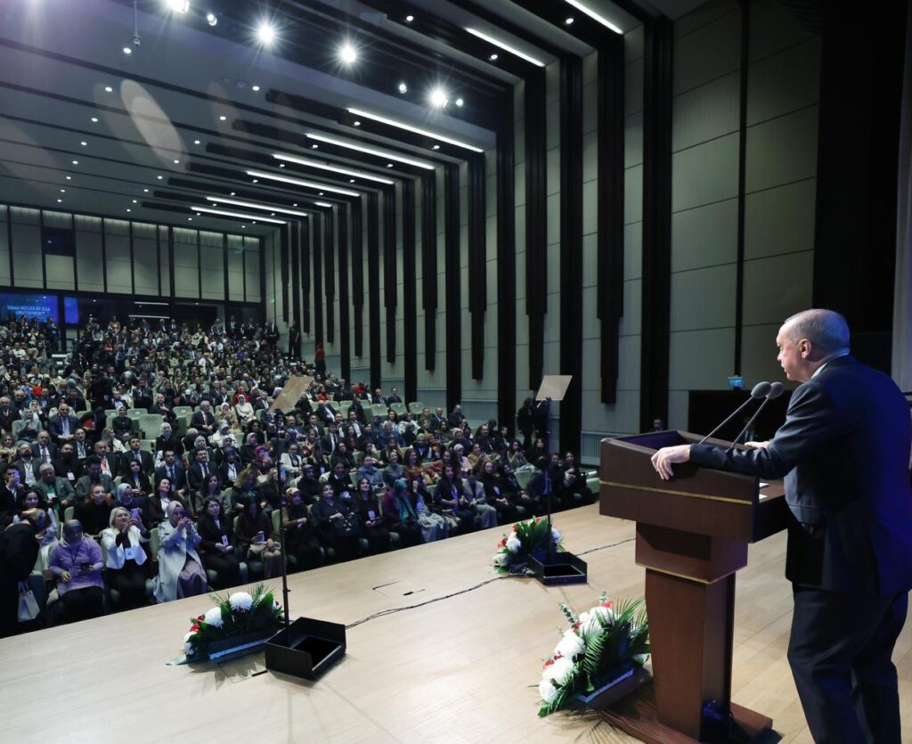 Aile habermeydan e1763666438412