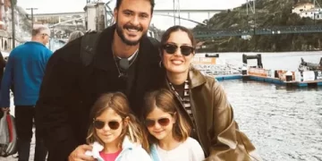 Anıl Altan ve Pelin Akil kızlarıyla aile tatili Anıl Altan ve Pelin Akil kızlarıyla aile tatili