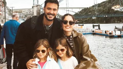 Anil Altan Pelin Akil kizlariyla aile tatili habermeydan