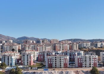 Bakan Kurum: Asrın İnşası’nda 350.000 tamam Bakan Kurum: Asrın İnşası’nda 350.000 tamam