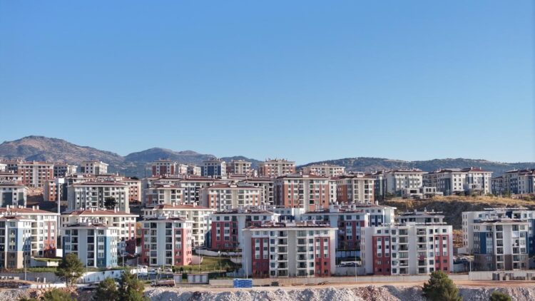 Bakan Kurum: Asrın İnşası’nda 350.000 tamam Asrin Insasi habermeydan