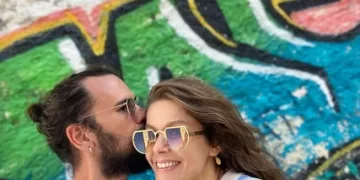 Burcu Biricik eşine övgü dolu sözler yağdırdı Burcu Biricik eşine övgü dolu sözler yağdırdı