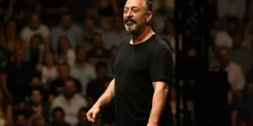 Cem Yılmaz: Kardeşim gösteriye geldi Cem Yılmaz: Kardeşim gösteriye geldi