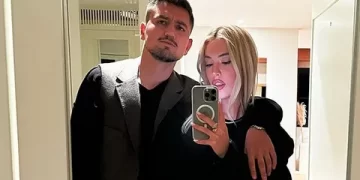 Cengiz Ünder'den sevgilisi Bilge Yenigül'e evlilik teklifi Cengiz Ünder’den sevgilisi Bilge Yenigül’e evlilik teklifi