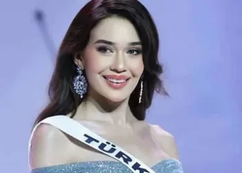 Ceren Arslan’dan lise arkadaşı Afra Saraçoğlu’na iltifat