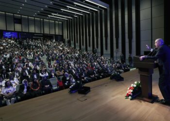 Erdoğan: 2024'te 107 bin 33 kitabı derleyerek Cumhuriyet tarihi rekorunu kırdık Erdoğan: 2024’te 107 bin 33 kitabı derleyerek Cumhuriyet tarihi rekorunu kırdık