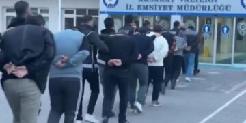 45 İlde FETÖ’ye Yönelik Operasyonlarda 178 Şüpheli Yakalandı 45 İlde FETÖ’ye Yönelik Operasyonlarda 178 Şüpheli Yakalandı