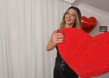 Gelin Evi Nisa Köroğlu kimdir? Kaç yaşında ve nereli?