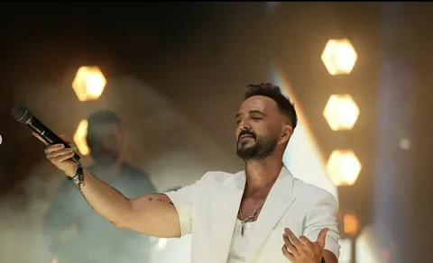 Gökhan Özen'in başı hayranıyla dertte Gokhan ozenin basi hayraniyla dertte habermeydan