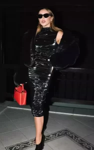 Hadise Kilitlendi dedi siyahlara burundu2 habermeydan